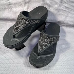 Crocs beaded sandals 7